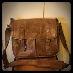 Mens leather camera/messenger bag